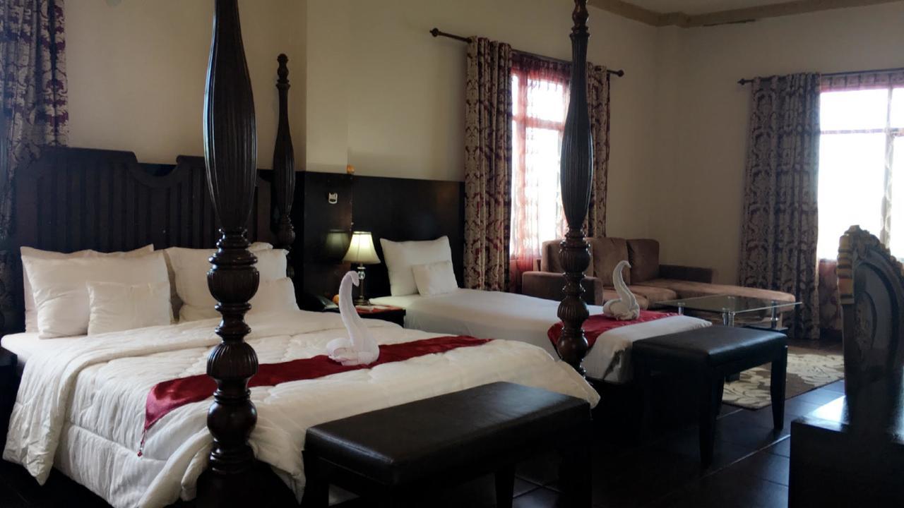 Syafira Hotel Langgur Εξωτερικό φωτογραφία