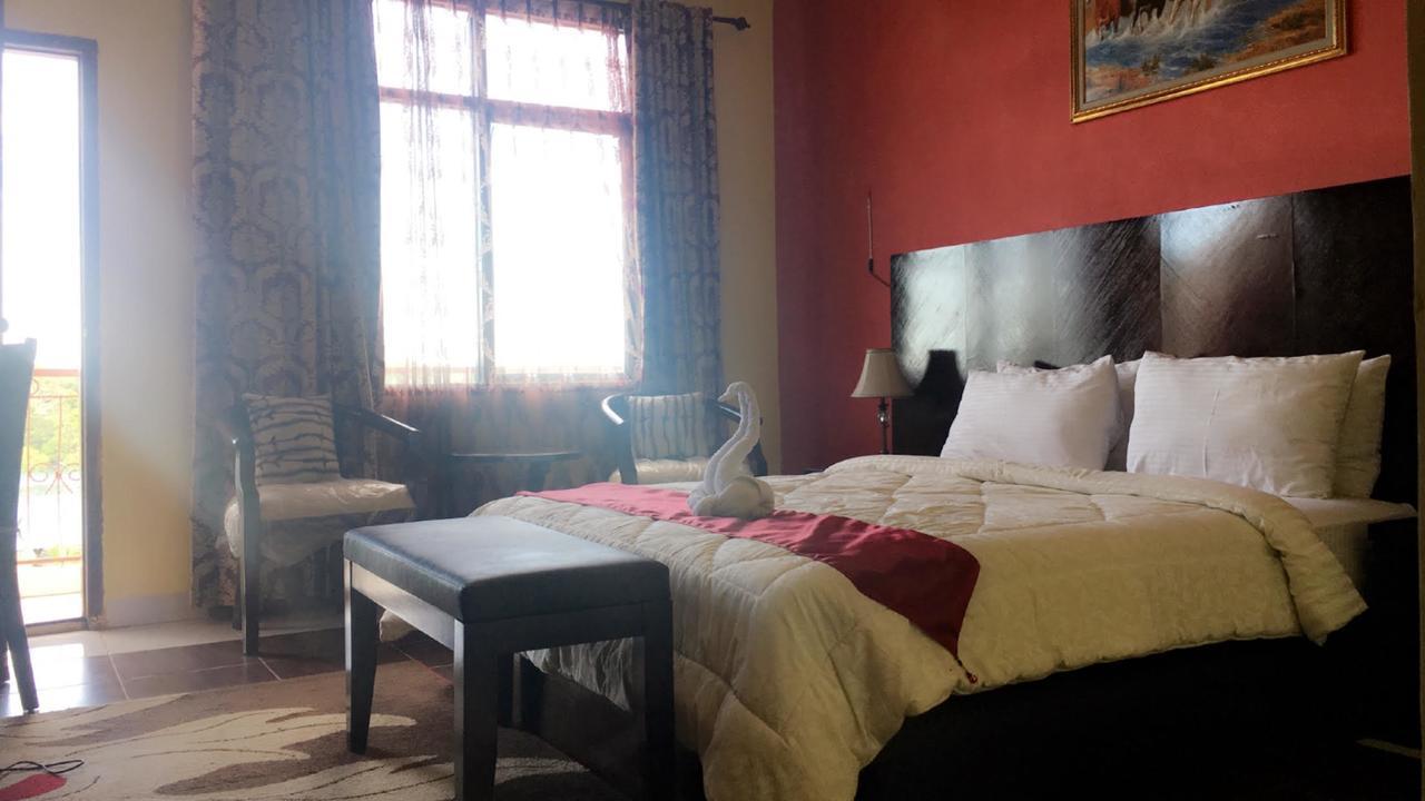 Syafira Hotel Langgur Εξωτερικό φωτογραφία