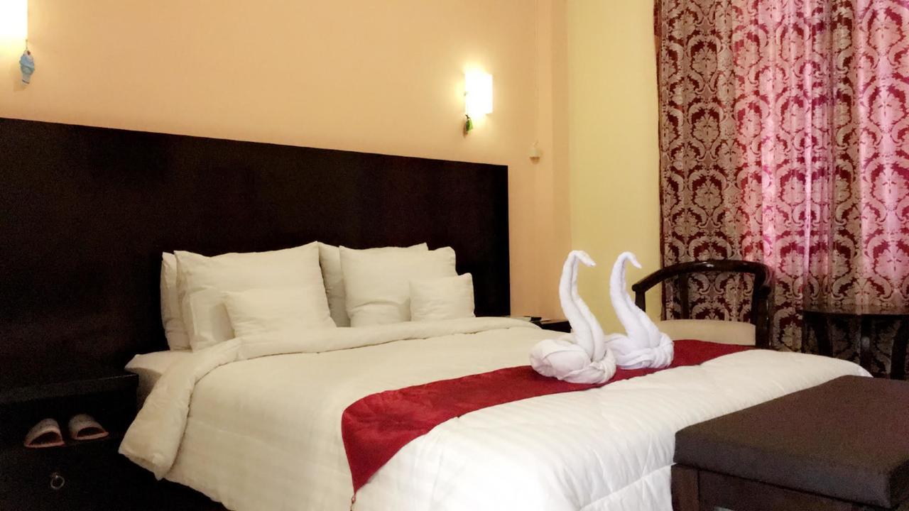 Syafira Hotel Langgur Εξωτερικό φωτογραφία