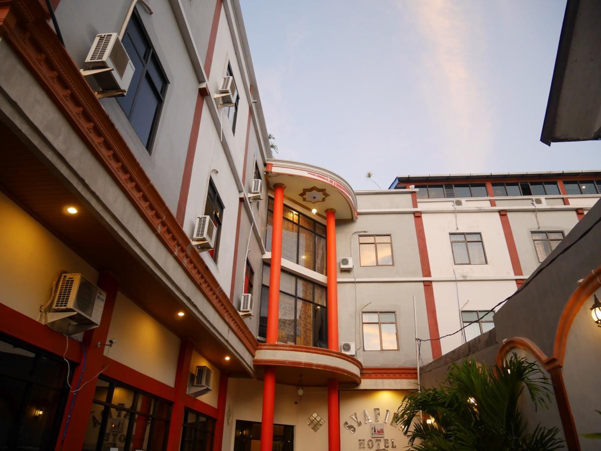 Syafira Hotel Langgur Εξωτερικό φωτογραφία