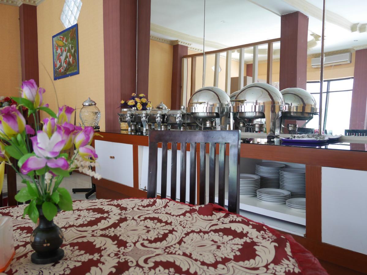 Syafira Hotel Langgur Εξωτερικό φωτογραφία
