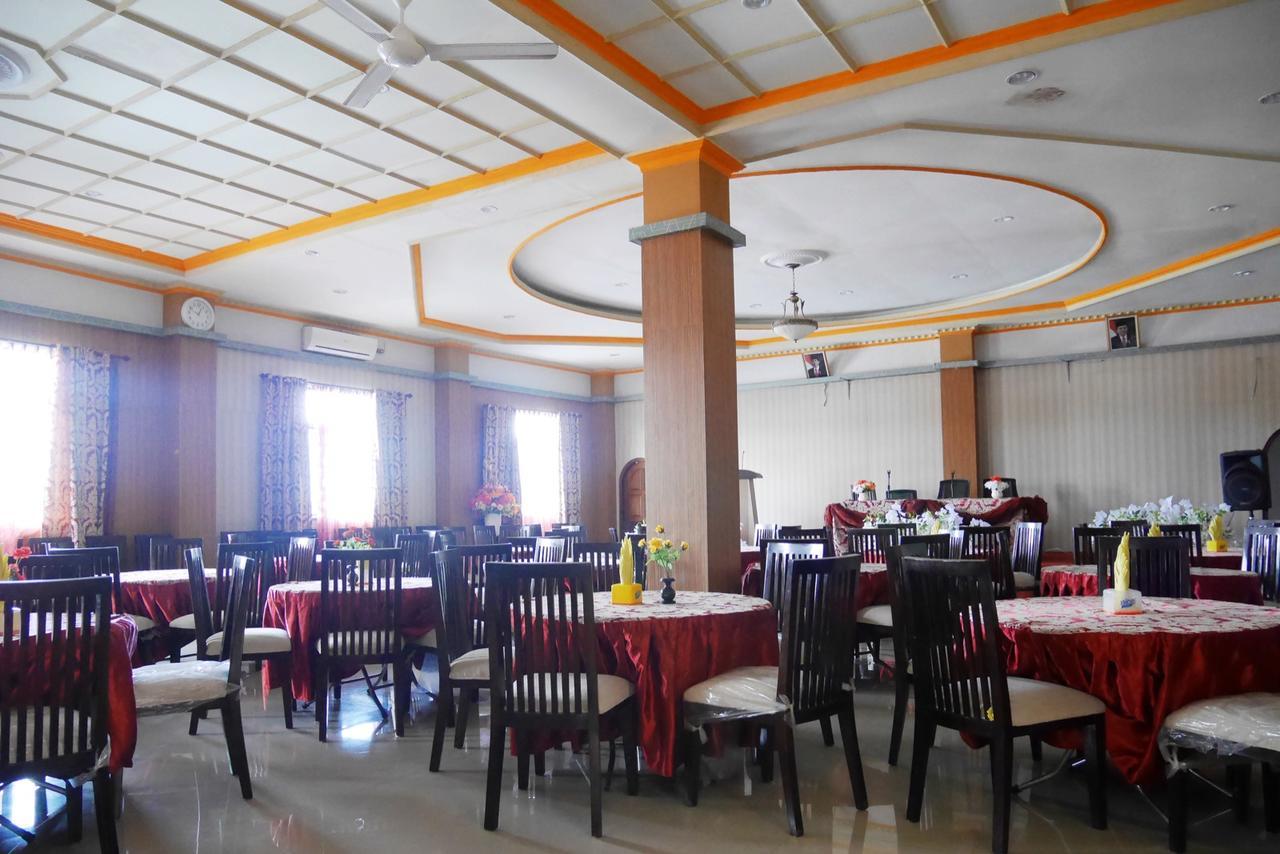 Syafira Hotel Langgur Εξωτερικό φωτογραφία