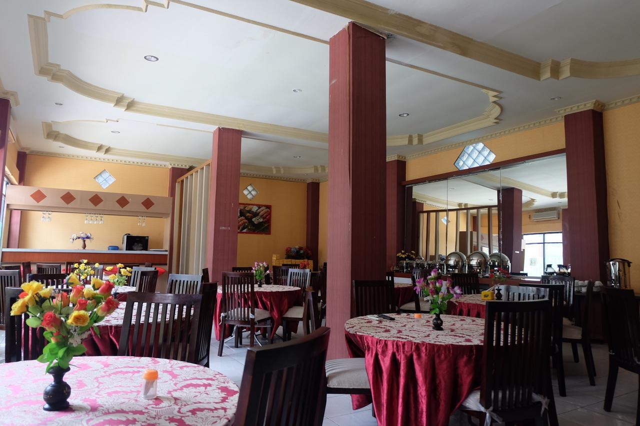 Syafira Hotel Langgur Εξωτερικό φωτογραφία
